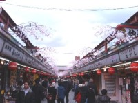 浅草仲見世通り