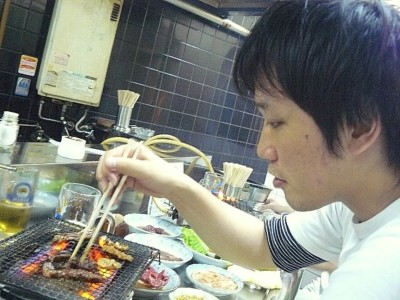 焼肉かどやのロースターの足は 大阪市西区九条1丁目 モモログ