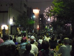 隅田川花火大会（一葉桜・小松橋通り）