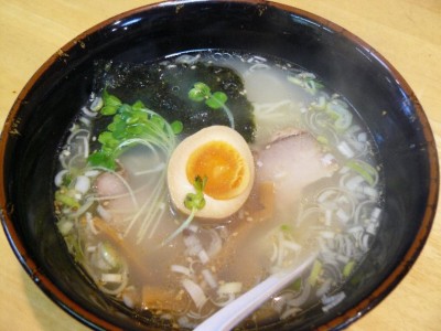 土曜日は塩ラーメン 土曜日は塩ラーメン