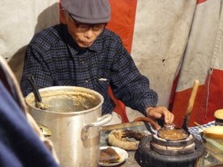 カルメ焼きのおじさん