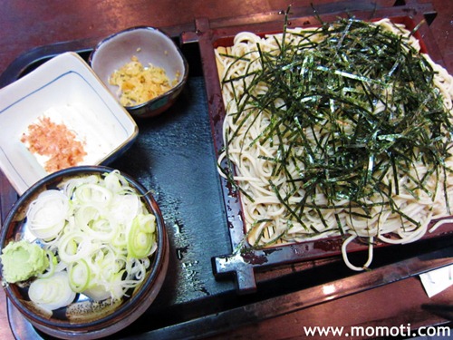 尾張屋蕎麦店の大天ざるでランチ