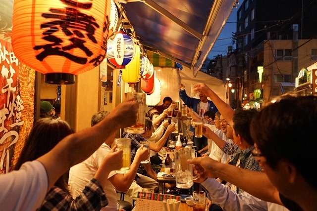 乾杯（写真：村上さん）