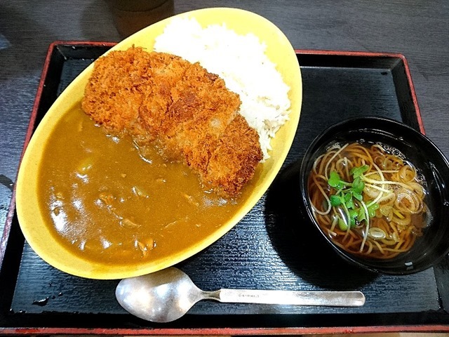 ジャンボカツカレー