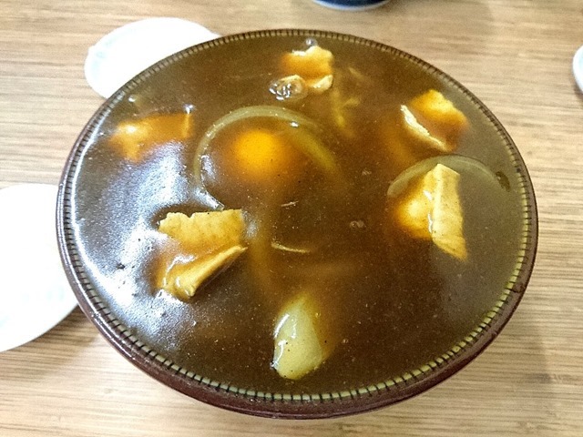 翁そばのカレー南ばんそば玉落とし