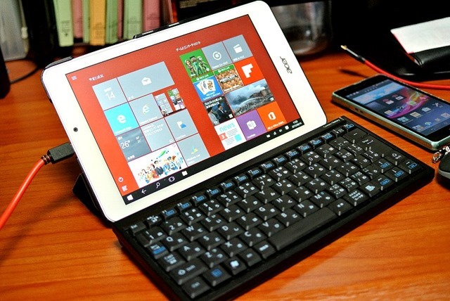 Acer_タブレット_Iconia_Tab_8_W_with_Windows10