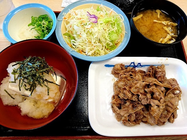 牛焼肉L定食ライス並⇒おろし豆腐