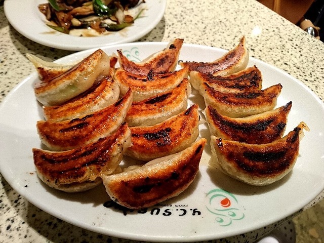 餃子三人前