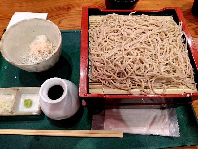 しらす蕎麦の大盛り