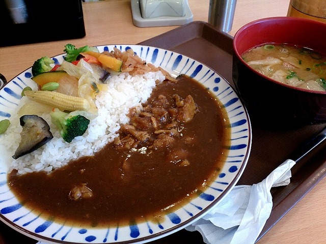 チキンと彩り野菜カレー＋豚汁