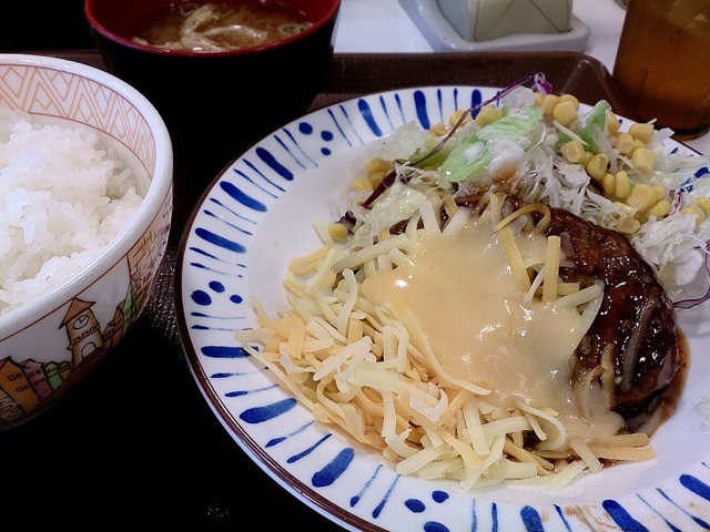 チーズてり焼きハンバーグ定食