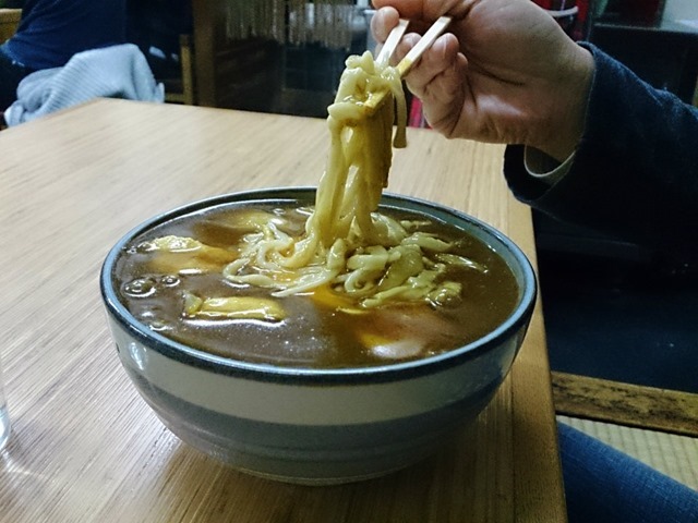 カレーそば玉落とし