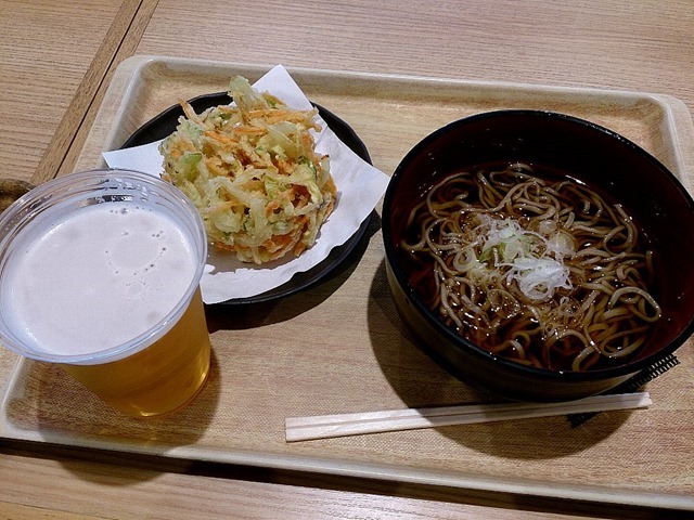 かき揚げそば＋ビール