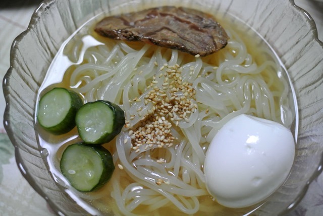 作ってもらった盛岡冷麺（ぴょんぴょん舎）