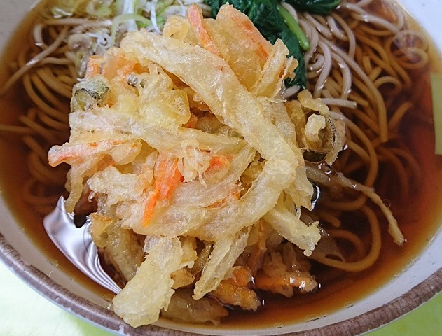 かき揚げ蕎麦の大盛り