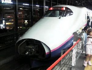 ひまそーにこまちをまつはやて