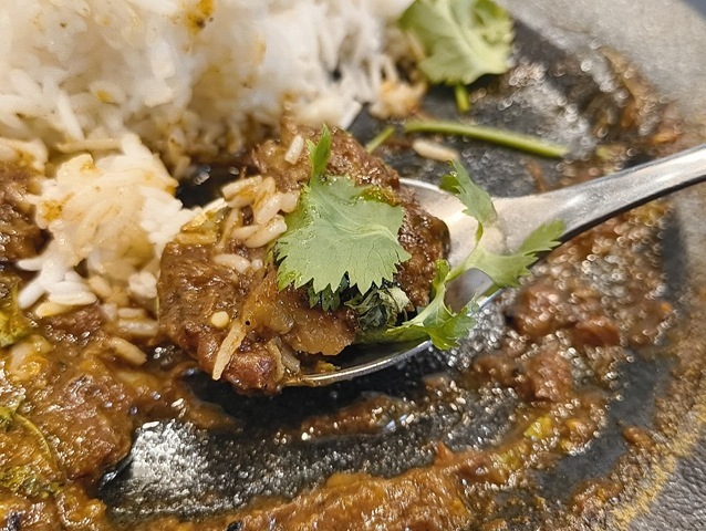 全部をごちゃごちゃにして混ぜて食べる