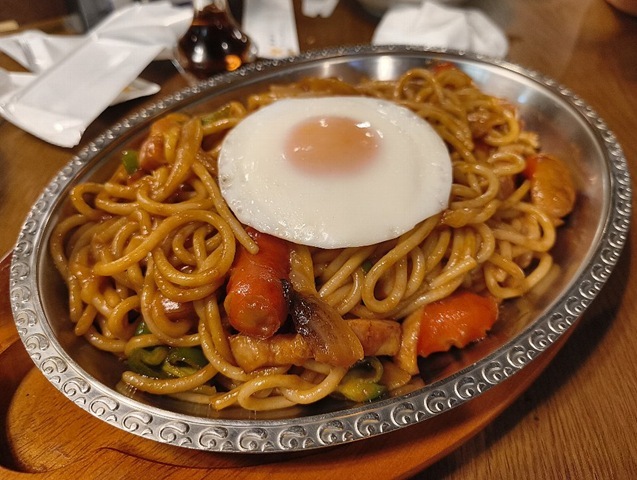 炒めスパゲティ ナポリタン