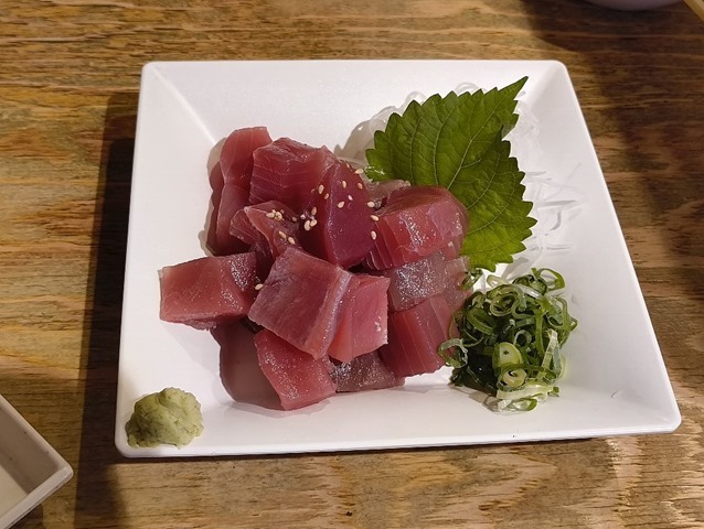 山盛りマグロブツ