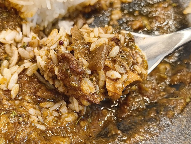 全部をごちゃごちゃにして混ぜて食べる