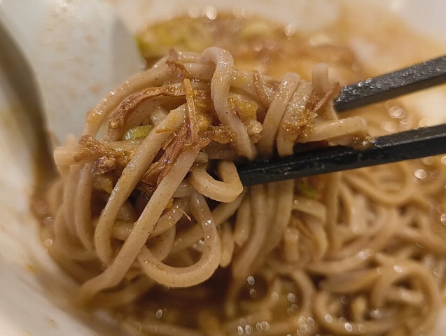 蕎麦を手繰る