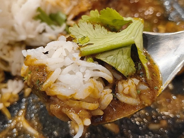 パクチーもバスマティライスと食べる