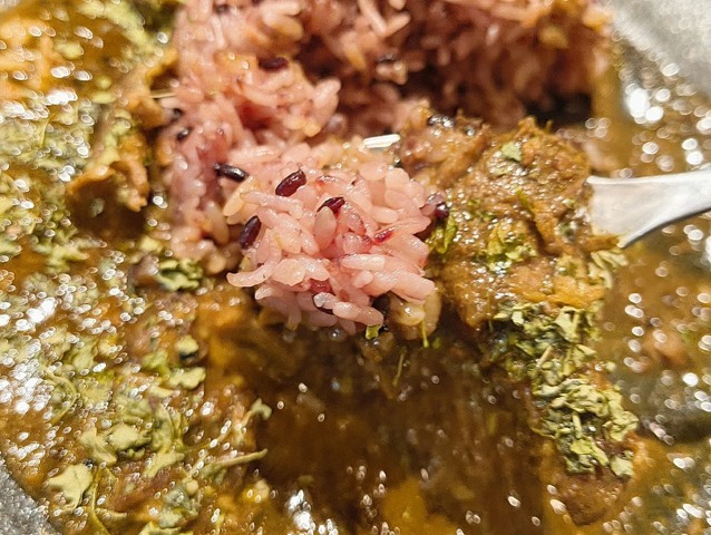 牛すじと米を食べる