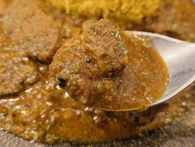 ポークを食べる