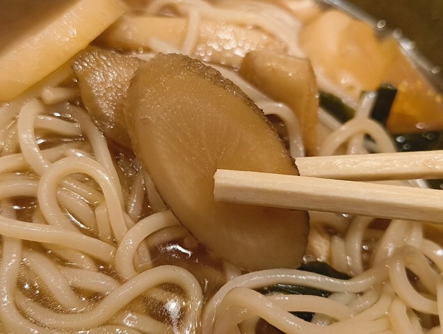 ごぼうを食べる