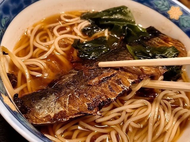 にしんを食べる