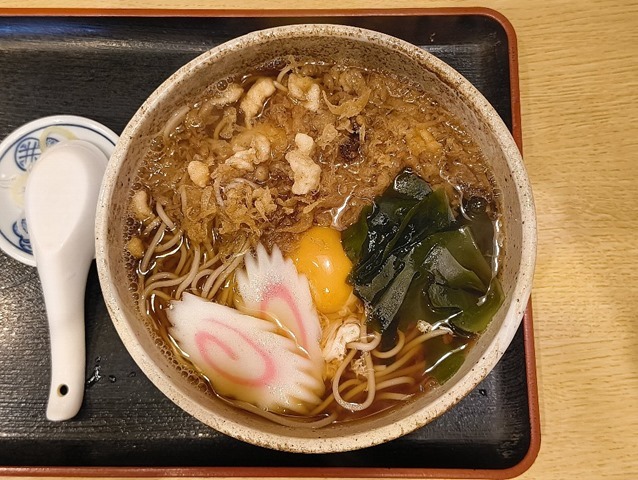 たぬきそば（大盛）+生たまご