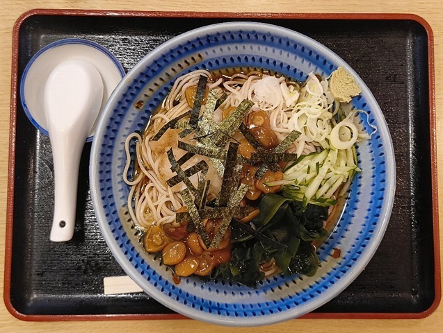 冷しなめこおろし