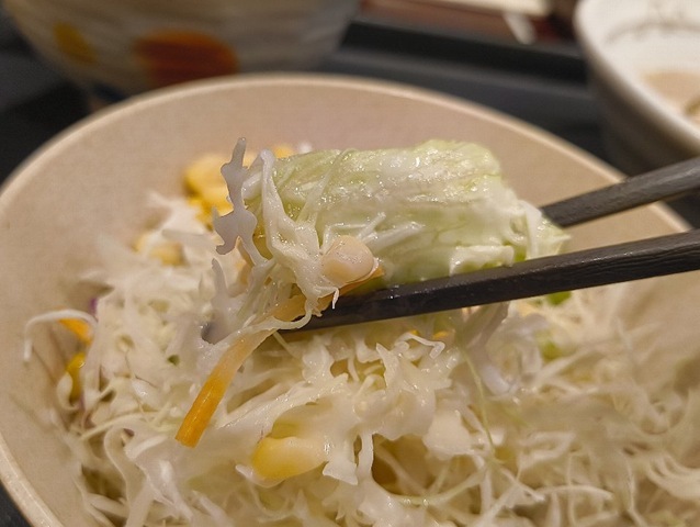 生野菜も食べる