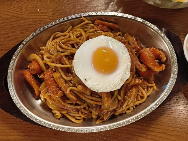 炒めスパゲティ ナポリタン