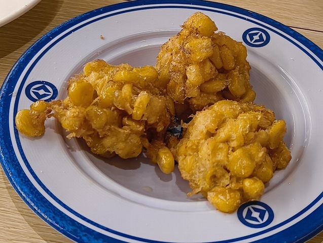 とうもろこしのかき揚げ