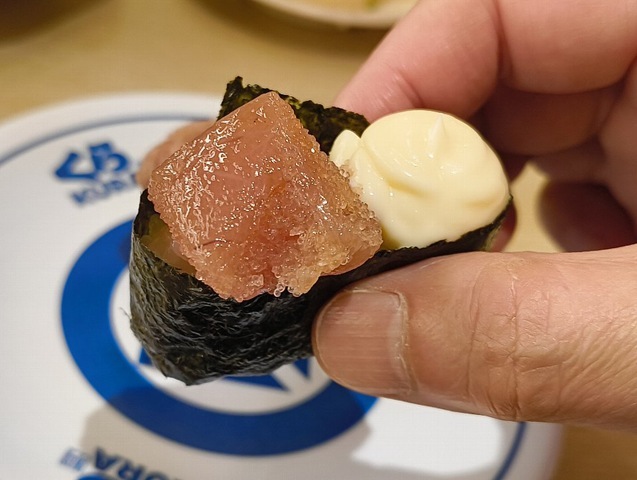 たらマヨを食べる