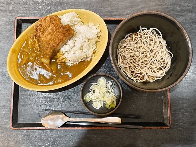 ミニカツカレー＋ハーフそば（冷）