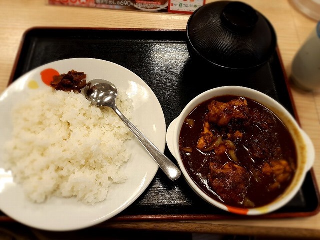 ゴロゴロ煮込みチキンカレー