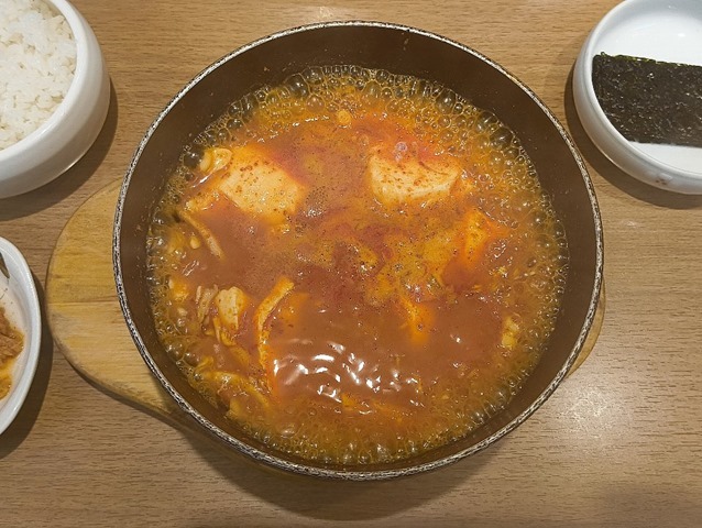 スンドゥブチゲ