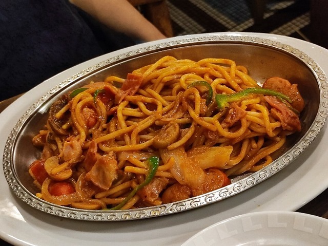 炒めスパゲティ ナポリタン