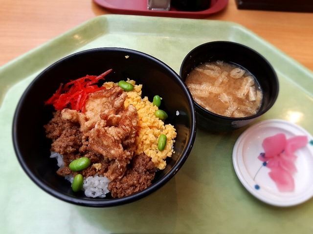 唐揚げおぼろ丼