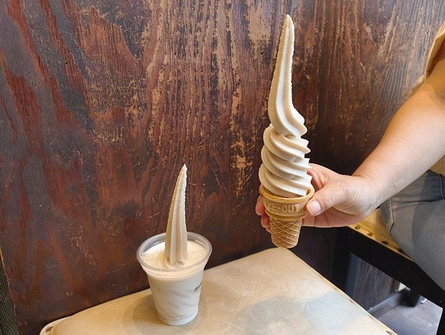 『白一 渋谷店』に、アイスクリームを食べる為だけに、渋谷まで出かけたのだ。「牛乳フロート」と「ナチュラルアイス」、このうまさは、その辺の「アイスクリーム」のうまさではない。そう、唯一無二、オンリーワンのうまさなのだ。 この味の為にだけ、（あたしは）月に1回渋谷に通うのである。うん、うまいのだよ（笑）。（白一 渋谷店：渋谷区神南1丁目）