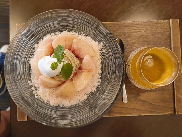 完熟桃果肉100%かき氷＆モンブラン＋冷しほうじ茶