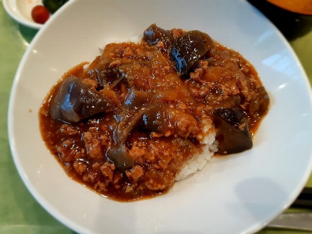 麻婆茄子丼