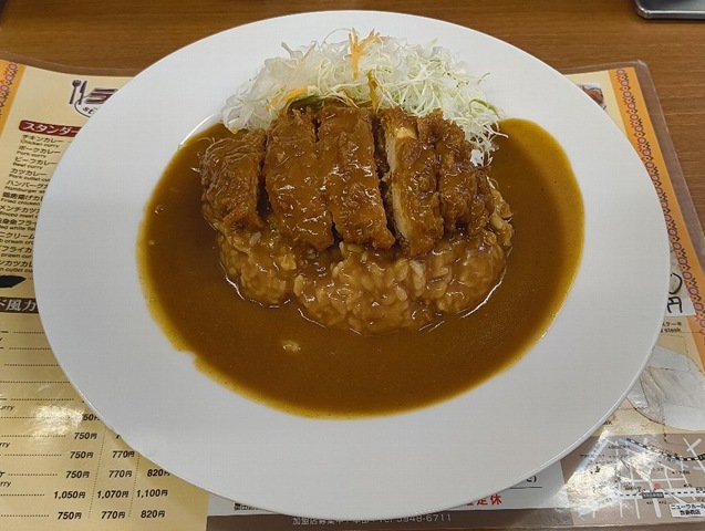 カツカレーライス半分 サラダ付き