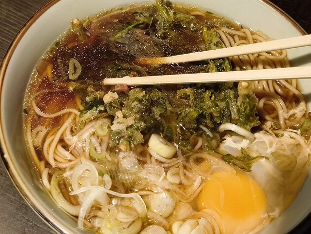 春菊天を汁に浸す