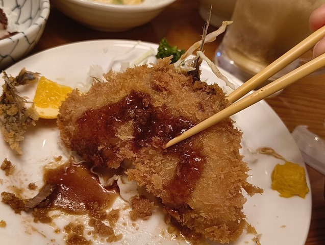 アジフライはソースで食う