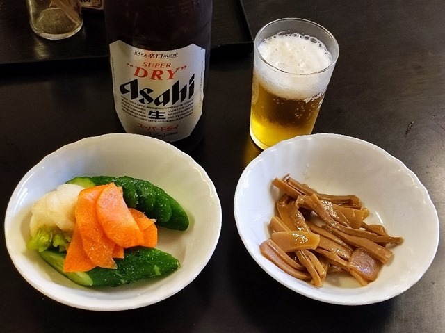 ビールと自家製ぬかづけとおつまみメンマ