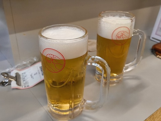 黒ビールとびわラガー