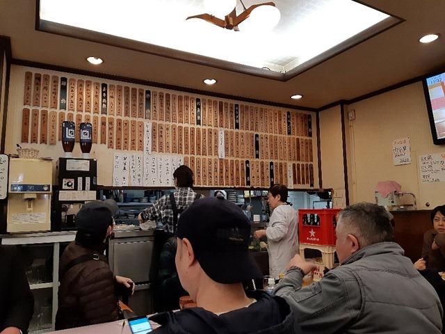 ピラ
